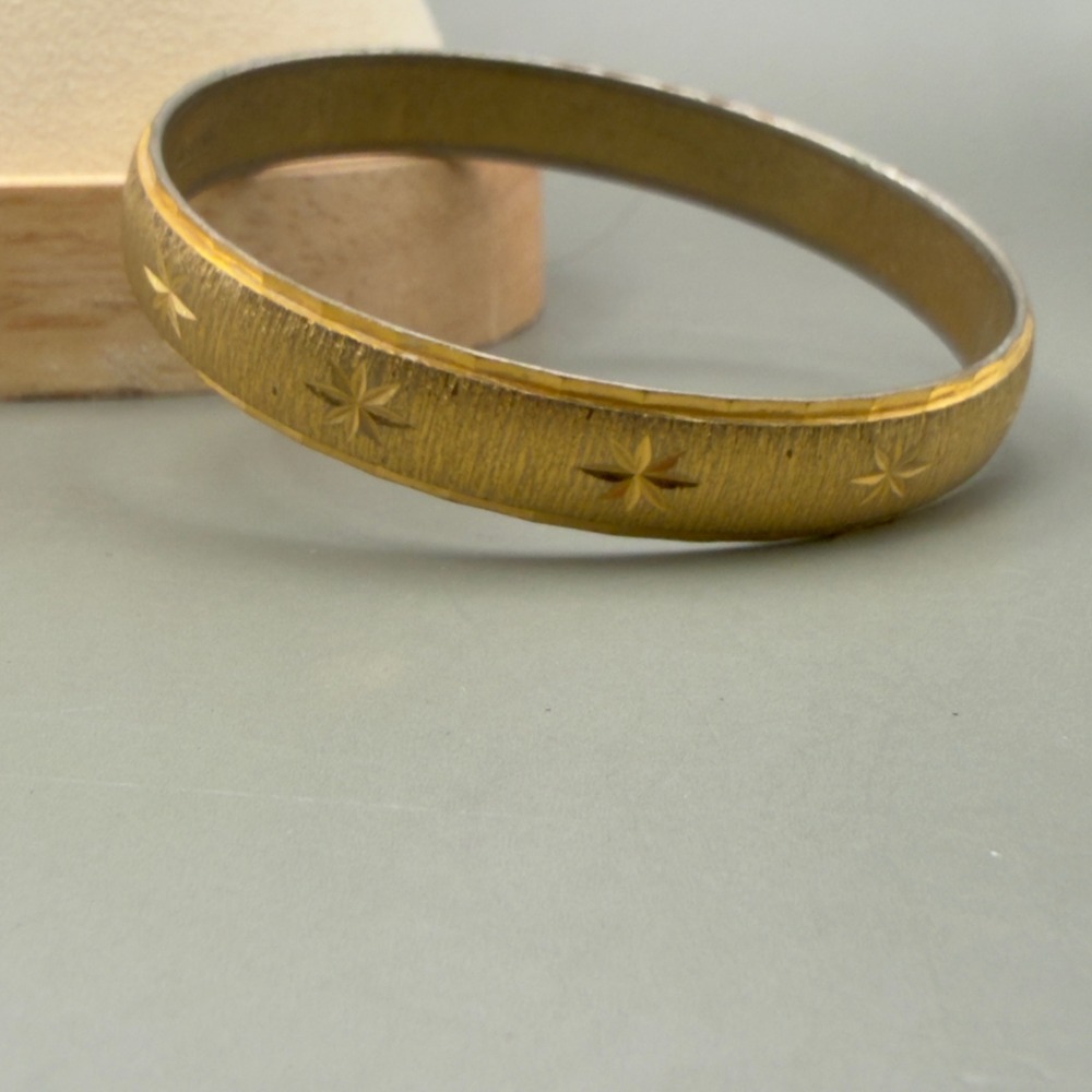 Vintage Monet Bangle Bracelet Gold Tone Starburst Stars Texture Engraved 7.5"